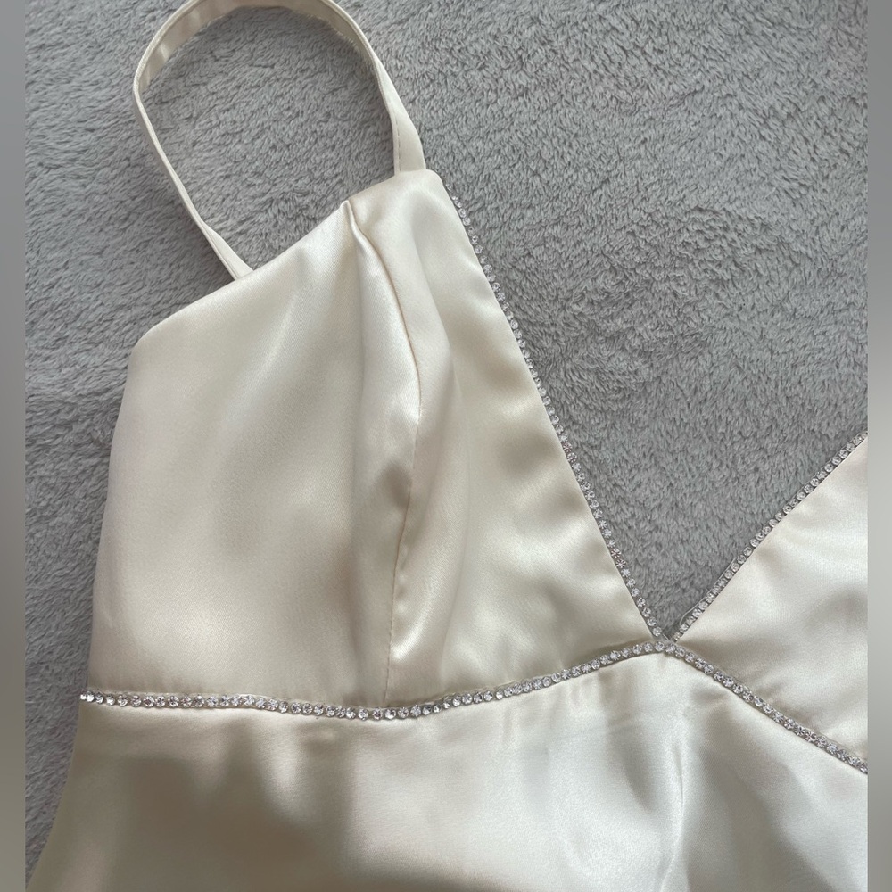 Morgan & Co butter Yellow Satin Embellished V-Neck Sleeveless Dree Size M - Picture 5 of 6